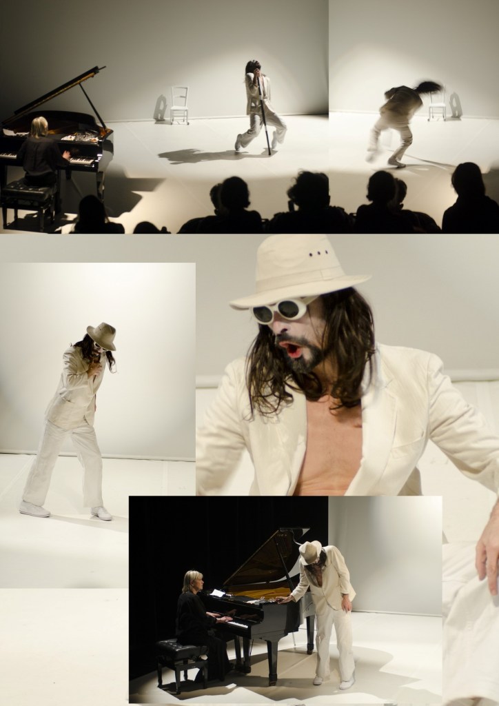 Duo Christine Wodraska au piano, musique improvisée, et Pascal Delhay ; Costume blanc, chapeau blanc, chaussures blanches, lunettes de soleil à montures blanches, visage maquillé en blanc, cheveux long noirs. Plusieurs photos de danse habitée par ce personnage inspiré du texte de René Depestre " Arc en ciel pour un occident Chrétien"